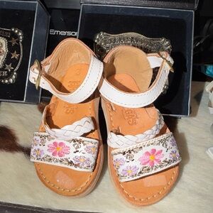 Kids Floral Sandals - White and Tan